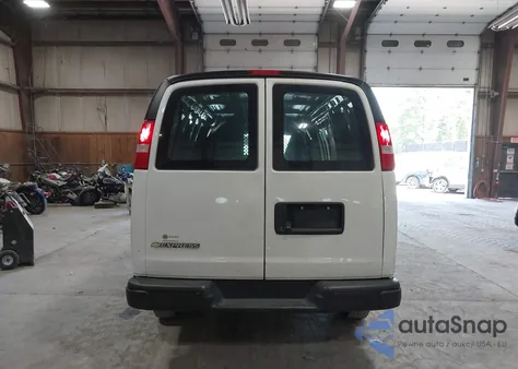 2021 Chevrolet Express Cargo Rwd 2500 Regular Wheelbase Wt from USA, damaged, VIN 1GCWGAFP7M1310209